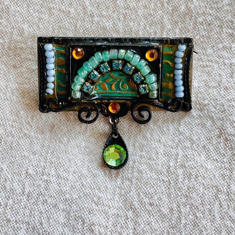 Anaya brooch. Vintage.